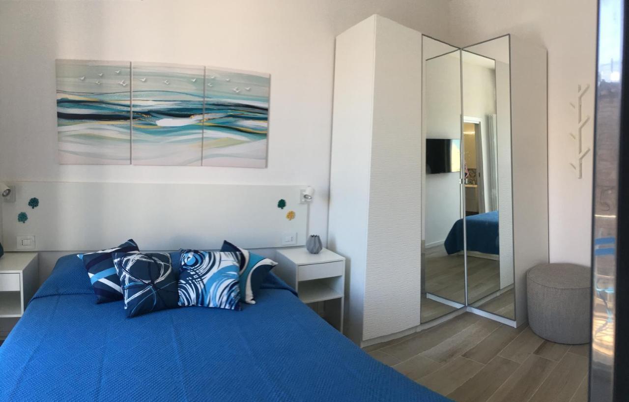 La Terrazza Sul Mare - Dimora Di Charme Apartment Giovinazzo Exterior photo